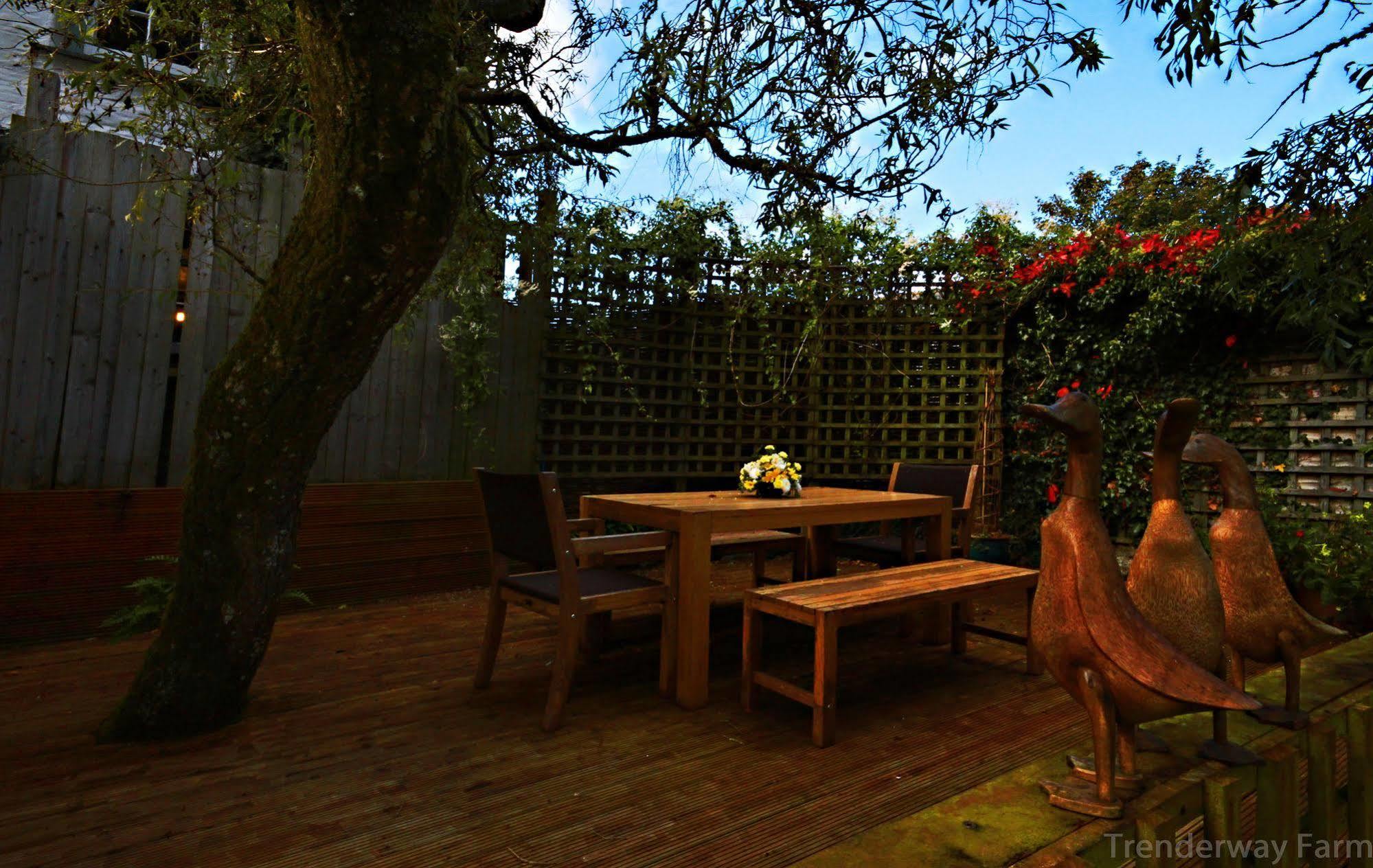 Trenderway Farm Bed & Breakfast Looe Exterior photo